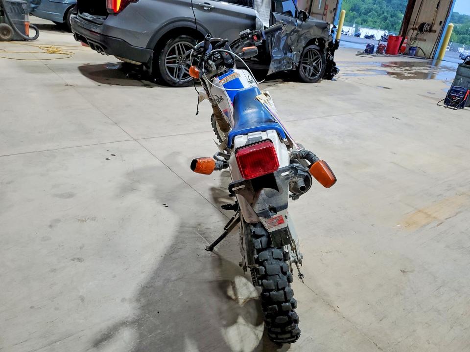 1993 Yamaha Xt225 VIN JYA4BEE05PA014865 COPART salvage auction — FRONT END, PA - CERTIFICATE OF SALVAGE, sold $375 on 2026-08-20 (photo 4)