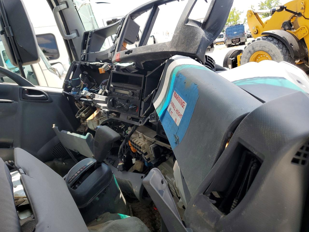 2021 Isuzu VIN 54DC4J1D4MS200359 COPART salvage auction — Rollover, KY - CERT OF TITLE-SALVAGE (P), sold $4,850 on 2026-09-15 (photo 8)