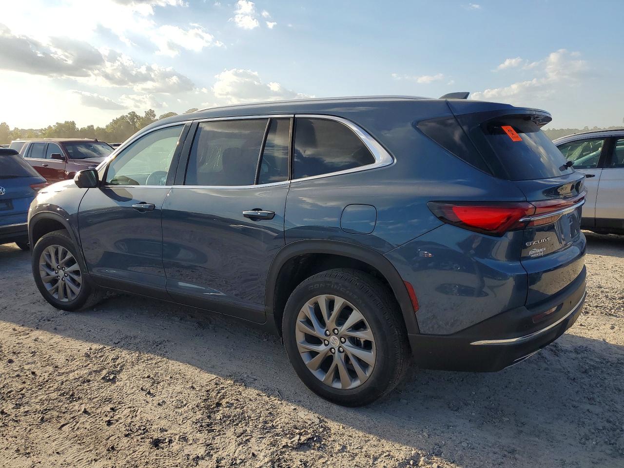 2026 Buick Enclave VIN 5GAERAKS5TJ191690 COPART salvage auction — Front End, KY - CERT OF TITLE-SALVAGE, sold $13,200 on 2026-08-28 (photo 2)