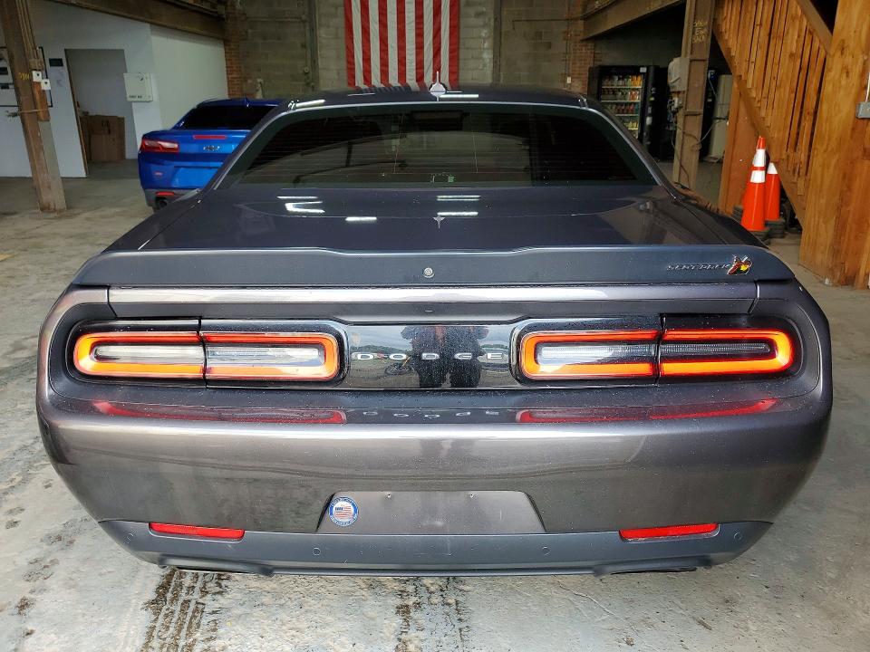 2021 Dodge Challenger VIN 2C3CDZFJ0MH586906 COPART salvage auction — MINOR DENT/SCRATCHES, Nj - Certificate Of Title, sold $14,200 on 2026-10-09 (photo 6)