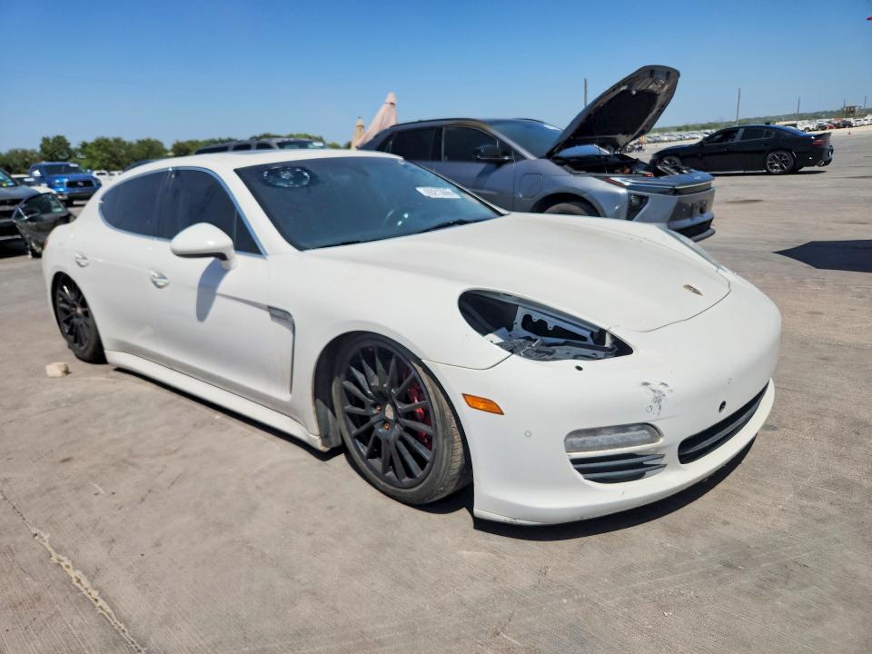 2011 Porsche Panamera VIN WP0AB2A7XBL060634 COPART salvage auction — FRONT END, TX - CERTIFICATE OF TITLE, sold $675 on 2026-10-05 (photo 4)