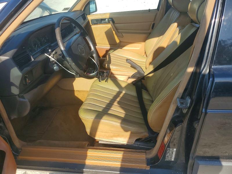 1990 Mercedes-benz 190 VIN WDBDA29D8LF727659 COPART salvage auction — REAR END, Fl - Certificate Of Title, sold $0 on 2026-10-03 (photo 7)