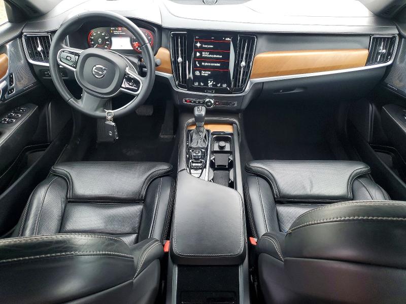 2018 Volvo S90 VIN LVY992ML7JP028702 COPART salvage auction — REAR END, Salvage Title, sold $7,700 on 2026-09-16 (photo 8)