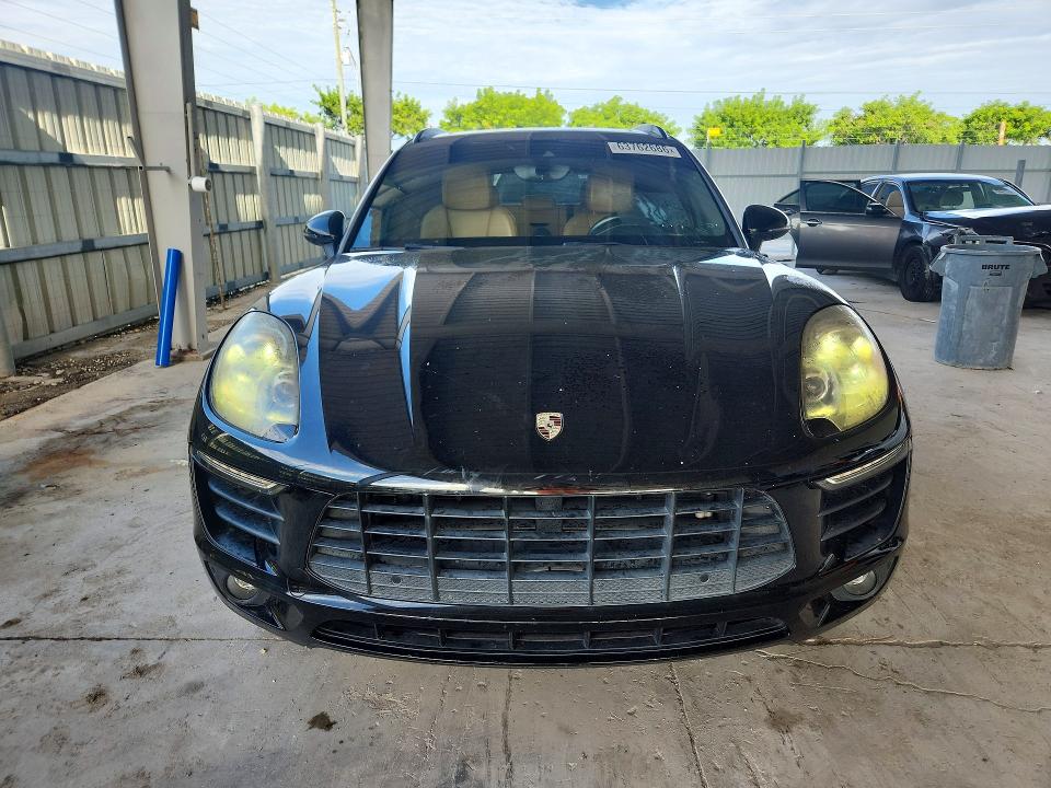 2017 Porsche Macan VIN WP1AB2A55HLB20342 COPART salvage auction — MINOR DENT/SCRATCHES, Fl - Cert Of Title-Slvg Rebld Flood, sold $4,650 on 2026-08-05 (photo 5)