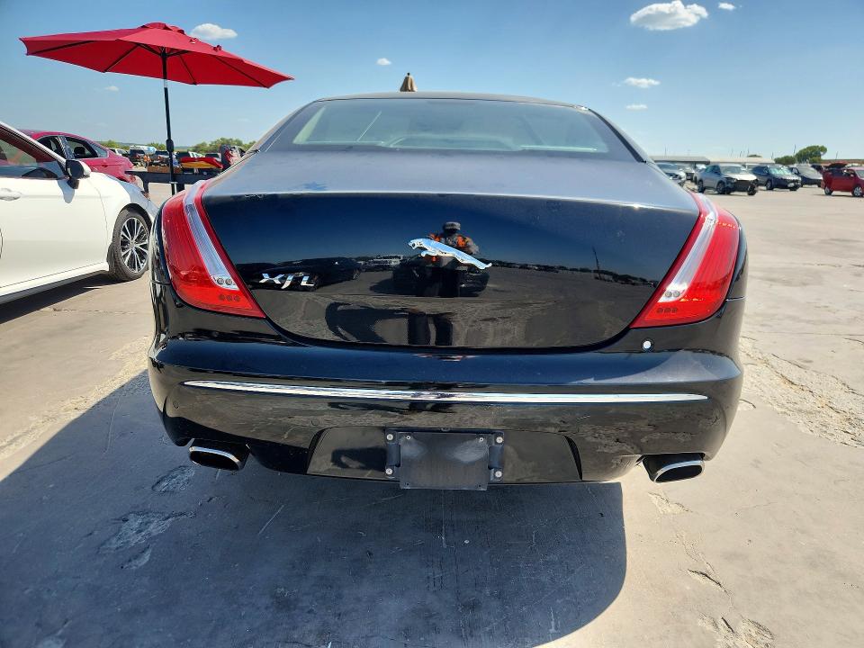 2012 Jaguar Xj VIN SAJWA2GEXCMV32181 COPART salvage auction — NORMAL WEAR, Mt - Certificate Of Title, sold $1,750 on 2026-09-05 (photo 6)