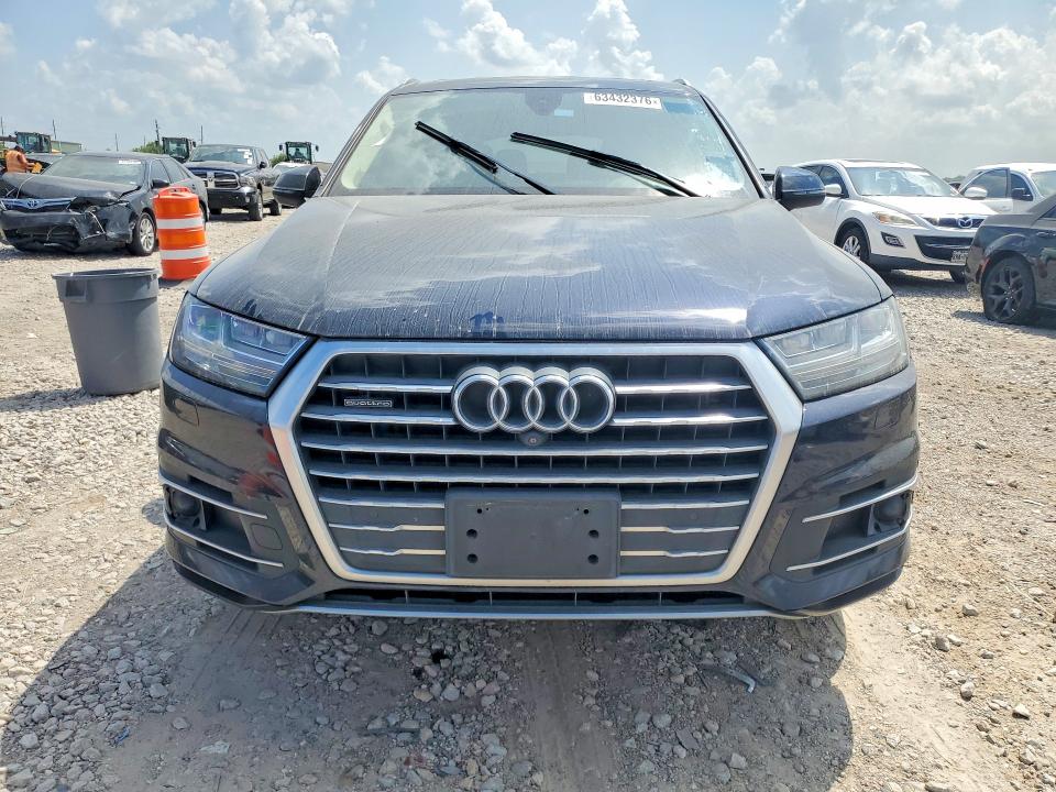 2018 Audi Q7 VIN WA1LHAF73JD006816 COPART salvage auction — MINOR DENT/SCRATCHES, Tx - Certificate Of Title, sold $7,500 on 2026-08-26 (photo 5)