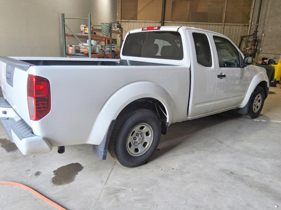 2019 Nissan Frontier VIN 1N6BD0CT2KN737416 COPART salvage auction — MINOR DENT/SCRATCHES, DE - CERTIFICATE OF TITLE, sold $7,900 on 2026-08-24 (photo 3)