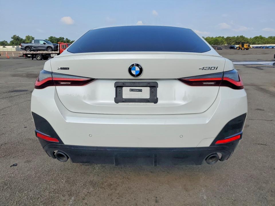 2025 BMW 4er VIN WBA33FB09SFU63854 COPART salvage auction — VANDALISM, Ny - Mv-907A Salvage Certificate, sold $27,750 on 2026-08-21 (photo 2)