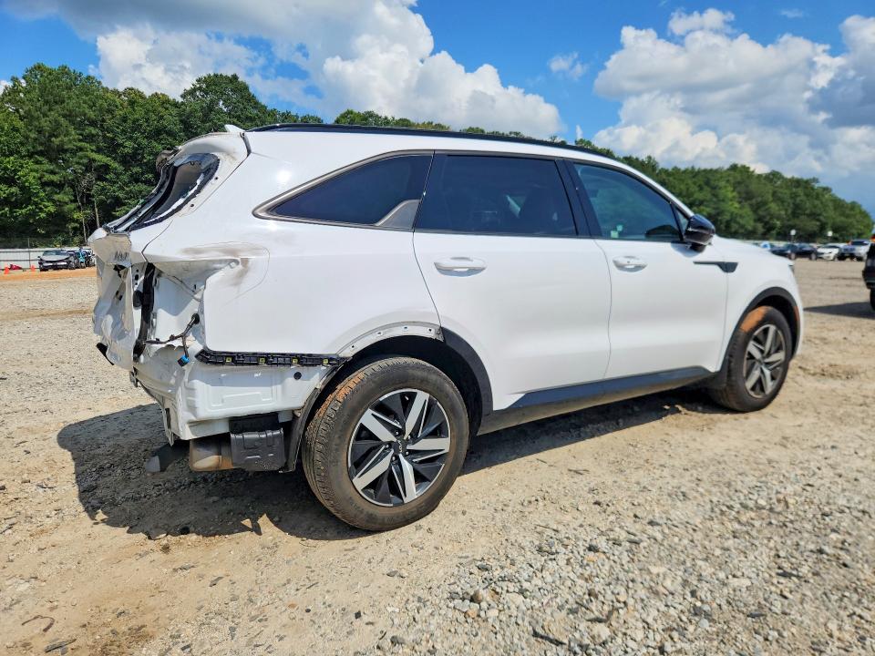 2023 Kia Sorento VIN 5XYRH4LF7PG185210 COPART salvage auction — REAR END, GA - CERT OF TITLE-SALVAGE, sold $11,200 on 2026-08-28 (photo 3)