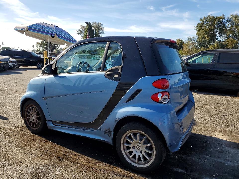 2014 Smart VIN WMEEJ3BA2EK756839 COPART salvage auction — REAR END, CA - SALVAGE CERTIFICATE, sold $800 on 2026-09-04 (photo 2)