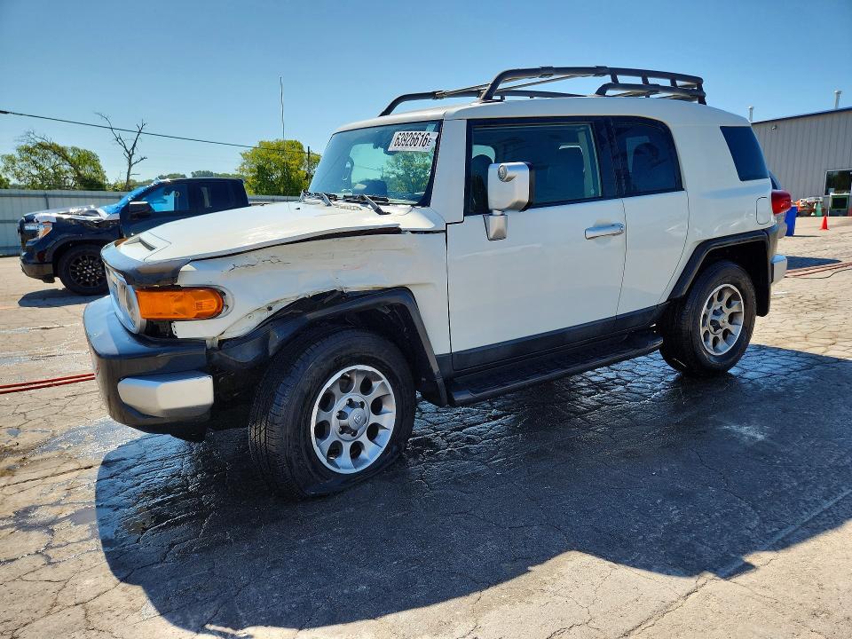 2012 Toyota Fj cruiser VIN JTEBU4BF8CK136189 — COPART salvage auction photo