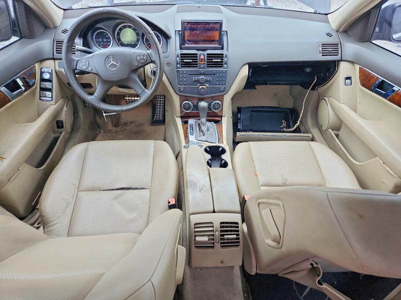 2009 Mercedes-benz C class VIN WDDGF56XX9F230224 COPART salvage auction — MINOR DENT/SCRATCHES, FL - CERTIFICATE OF TITLE, sold $300 on 2026-08-17 (photo 8)