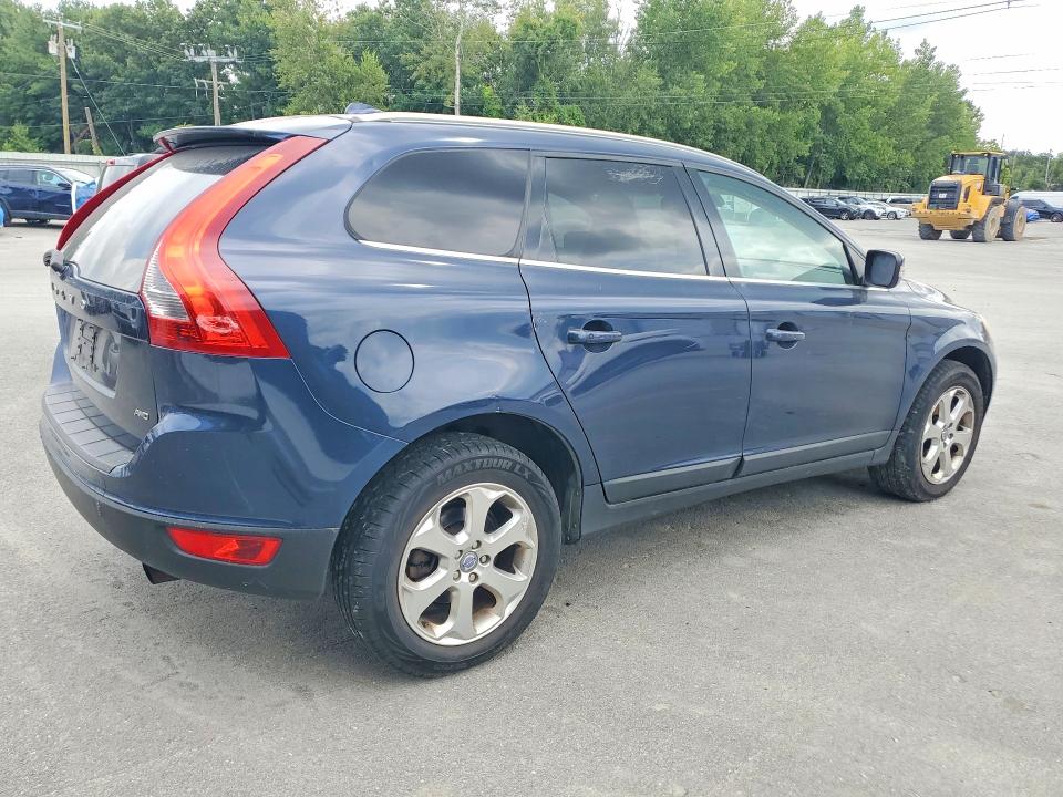 2013 Volvo Xc60 VIN YV4940DZXD2420540 COPART salvage auction — MINOR DENT/SCRATCHES, Salvage Title, sold $400 on 2026-09-03 (photo 3)