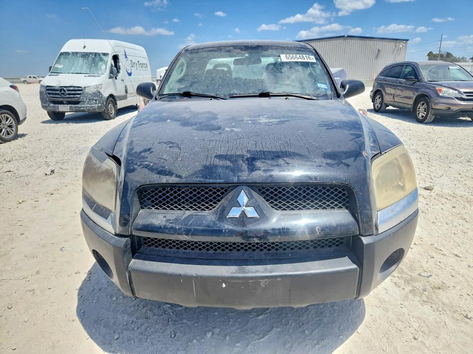 2006 Mitsubishi Raider VIN 1Z7HC28KX6S554756 COPART salvage auction — MECHANICAL, MT - CERTIFICATE OF TITLE, sold $475 on 2026-09-18 (photo 5)