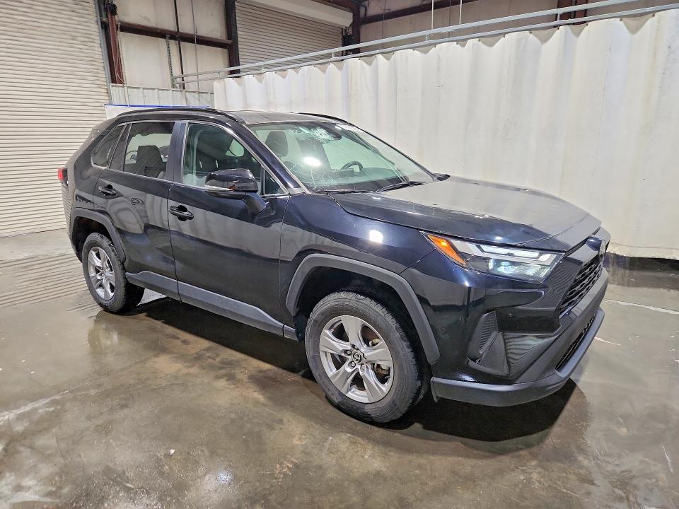 2025 Toyota Rav4 VIN 2T3P1RFV0SW543656 COPART salvage auction — HAIL, In - Certificate Of Title, sold $17,800 on 2026-08-19 (photo 4)