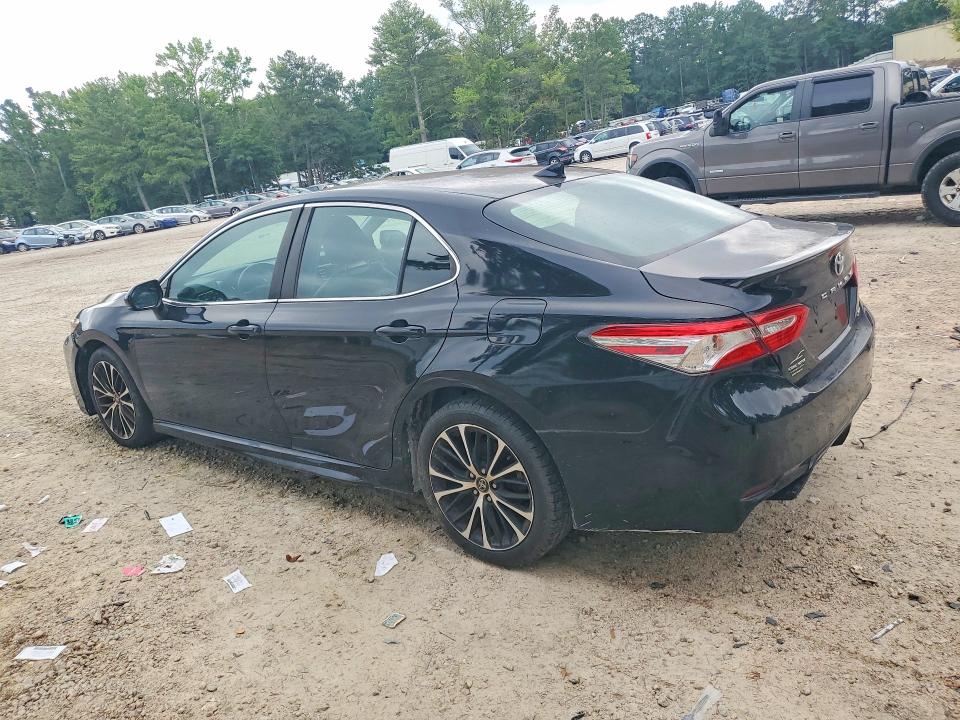 2020 Toyota Camry VIN 4T1G11AK3LU333626 COPART salvage auction — MINOR DENT/SCRATCHES, Nc - Dealer Only Clean Title, sold $7,500 on 2026-08-25 (photo 2)