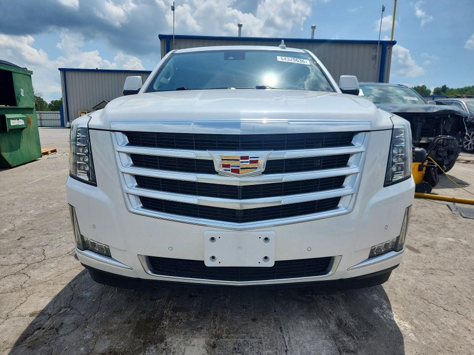 2016 Cadillac Escalade VIN 1GYS4BKJ9GR383807 COPART salvage auction — MINOR DENT/SCRATCHES, TX - CERTIFICATE OF TITLE, sold $11,000 on 2026-08-19 (photo 5)