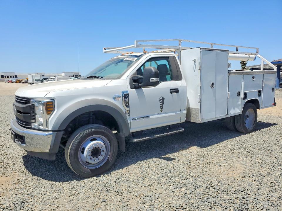 2019 Ford F450 VIN 1FDUF4GT1KEF13797 — COPART salvage auction photo