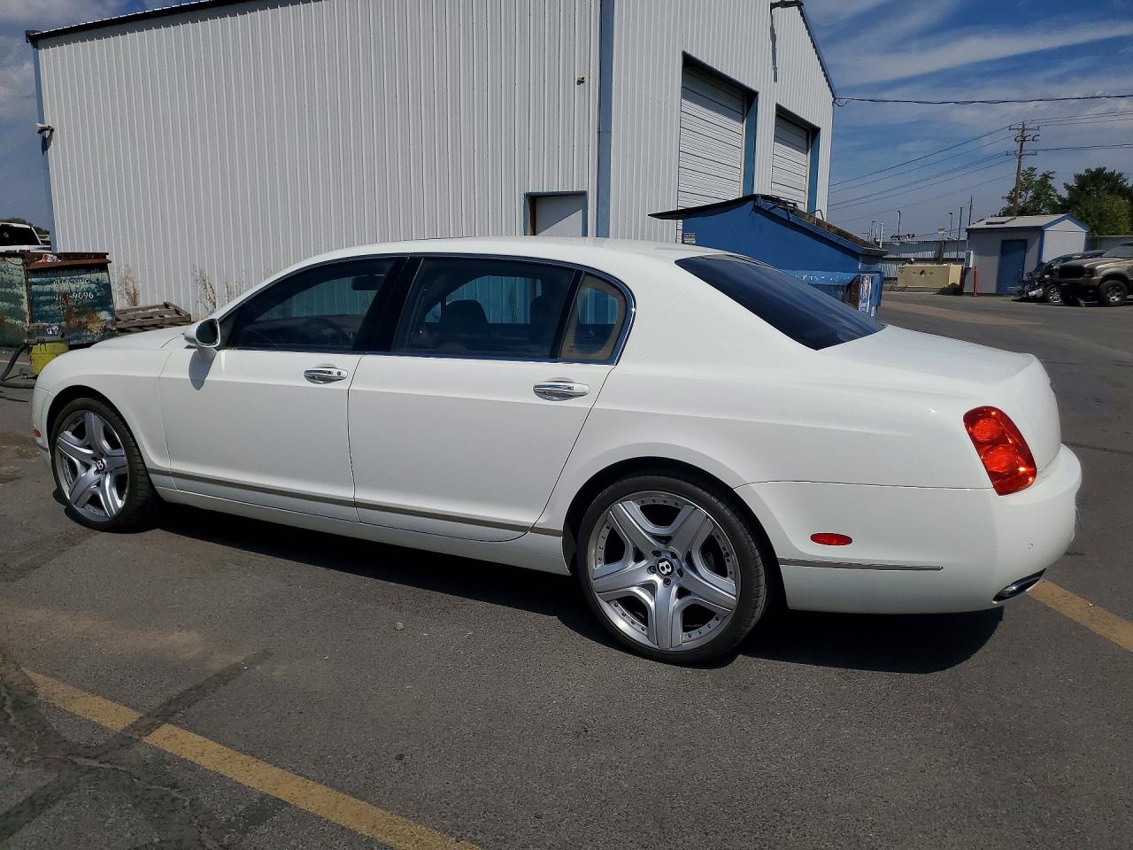 2006 Bentley Continental VIN SCBBR53W96C034993 COPART salvage auction — Minor Dent/Scratches, ID - CERT OF TITLE -REBUILT SALVAGE (P), sold $11,300 on 2026-09-03 (photo 2)