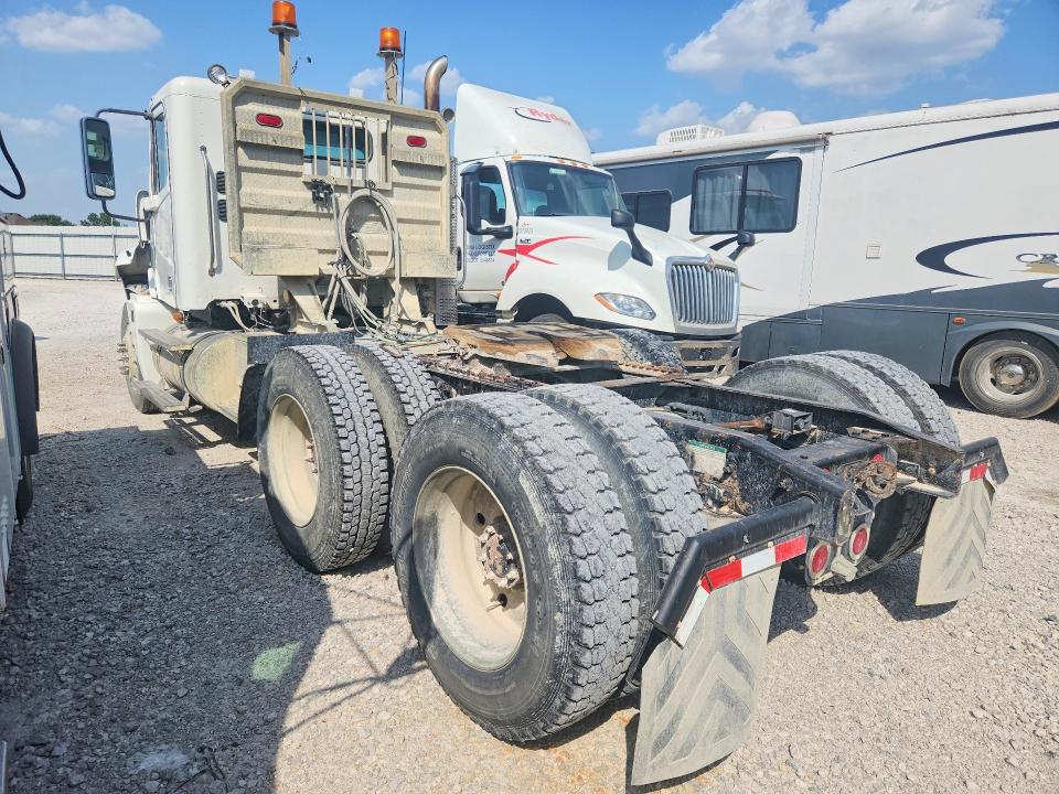 2008 Freightliner Columbia VIN 1FUJA6CK78DZ77943 COPART salvage auction — FRONT END, TX - SALVAGE VEHICLE TITLE, sold $2,650 on 2026-10-02 (photo 2)