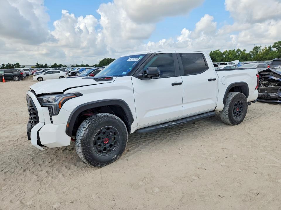 2024 Toyota Tundra VIN 5TFPC5DB2RX081814 — COPART salvage auction photo