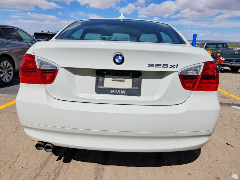2007 BMW 3er VIN WBAVC93587KX55515 COPART salvage auction — MINOR DENT/SCRATCHES, Co - Certificate Of Title, sold $225 on 2026-09-08 (photo 6)