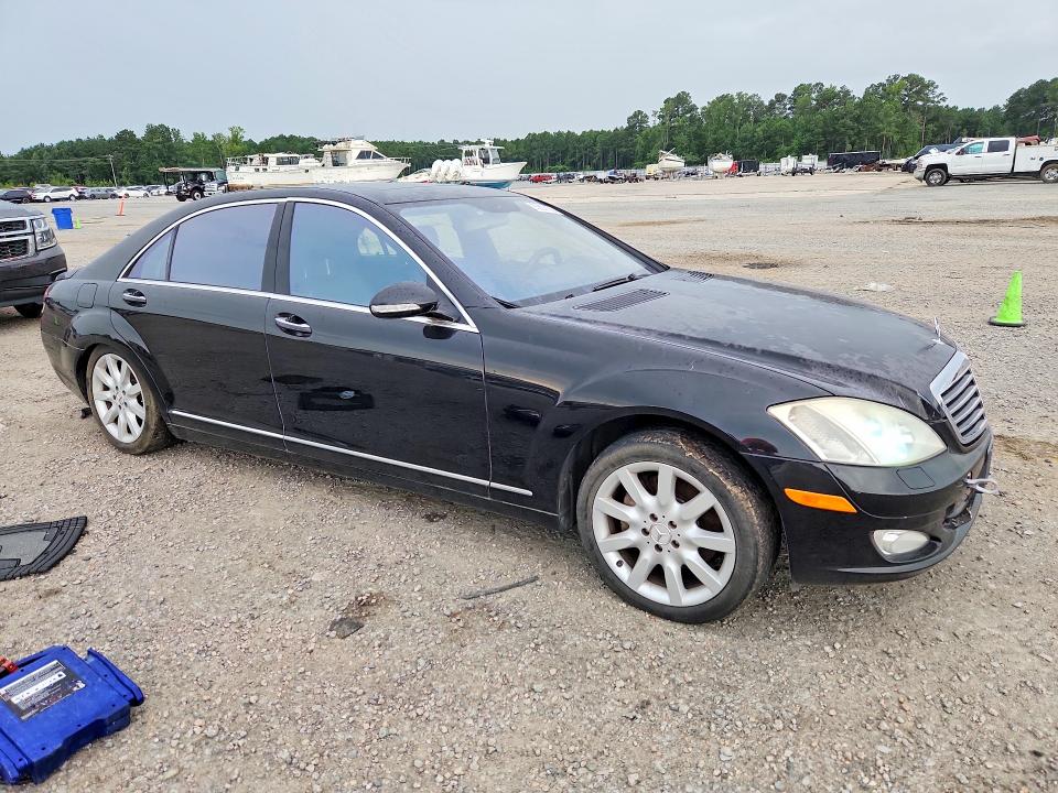 2007 Mercedes-benz S class VIN WDDNG71X67A061921 COPART salvage auction — MINOR DENT/SCRATCHES, MT - DEALER ONLY CLEAN TITLE, sold $225 on 2026-09-12 (photo 4)