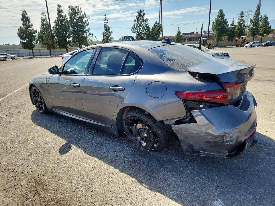 2019 Alfa romeo Giulia VIN ZARFAMANXK7620816 COPART salvage auction — REAR END, Salvage Title, sold $2,600 on 2026-09-24 (photo 2)
