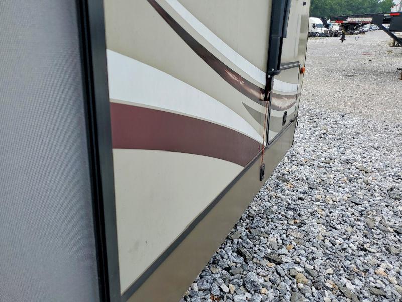 2017 Dutchmen Coleman VIN 4YDT30228HM932970 COPART salvage auction — WATER/FLOOD, PA - CERTIFICATE OF SALVAGE, sold $2,700 on 2026-09-08 (photo 9)
