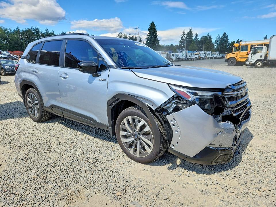 2025 Subaru Forester VIN JF2SLSTD5SH405089 COPART salvage auction — FRONT END, WA - BILL OF SALE, sold $19,300 on 2026-08-21 (photo 4)