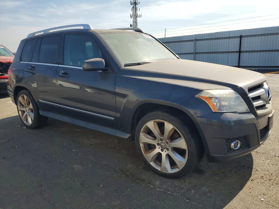2010 Mercedes-benz Glk-class VIN WDCGG8HB0AF304601 COPART salvage auction — MECHANICAL, CA - DIS/DLR/EXP ONLY CLEAN TITLE, sold $525 on 2026-08-13 (photo 4)