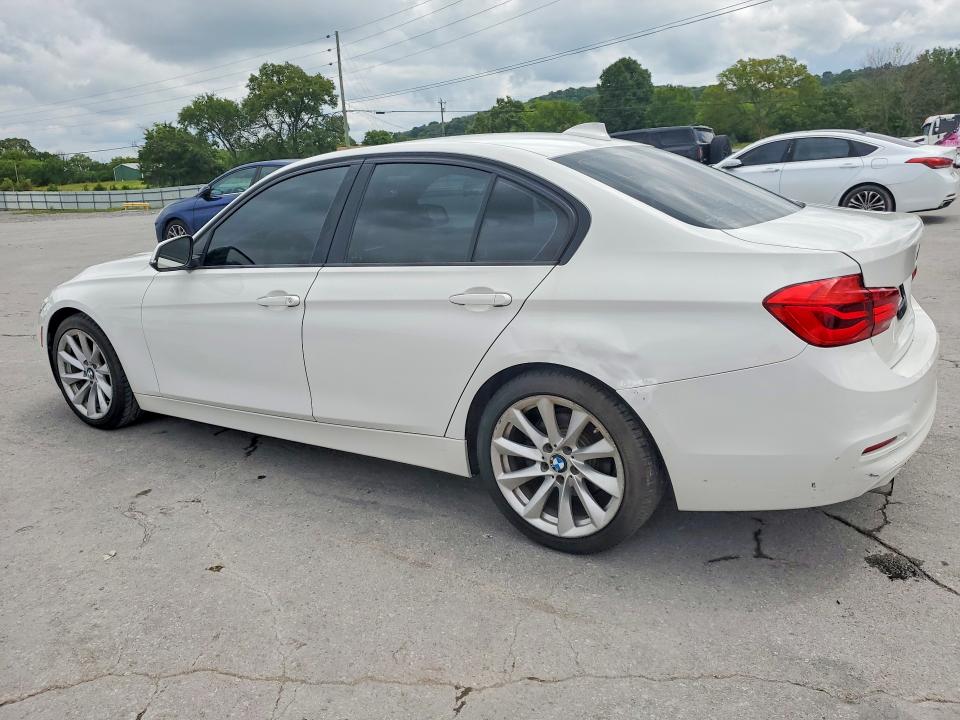 2018 BMW 3er VIN WBA8E1G50JNU90422 COPART salvage auction — MINOR DENT/SCRATCHES, Wv - Certificate Of Title (P), sold $6,100 on 2026-08-10 (photo 2)