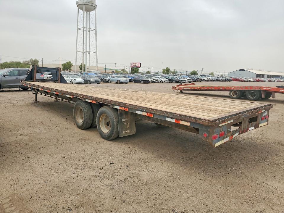 1996 Big tex Flatbed VIN 16VGX3228T1678573 COPART salvage auction — FRONT END, AZ - CERT OF TITLE - SALVAGE, sold $575 on 2026-09-10 (photo 2)