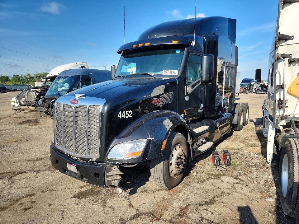 2016 Peterbilt 579 VIN 1XPBD49X9GD358123 — COPART salvage auction photo