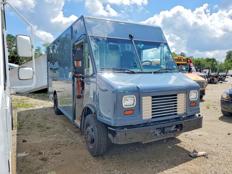 2021 Ford F59 VIN 1F65F5KN1M0A04769 COPART salvage auction — NORMAL WEAR, PA - CERT OF TITLE, sold $18,300 on 2026-08-25 (photo 4)