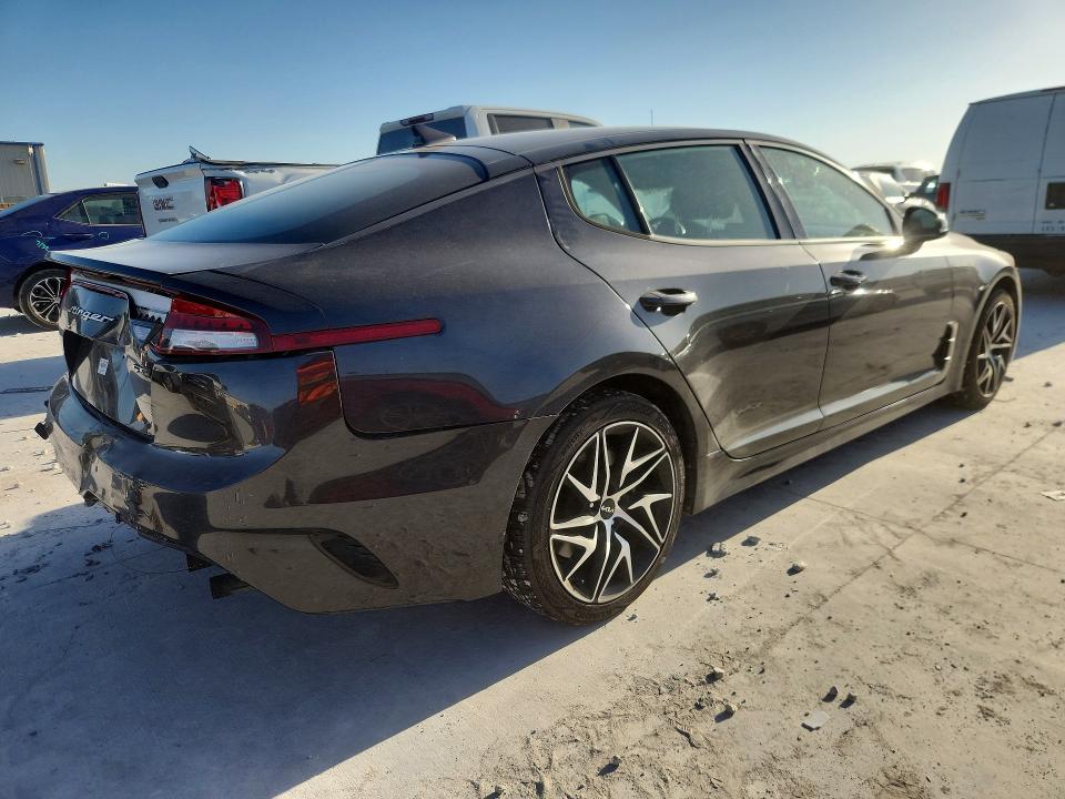 2022 Kia Stinger VIN KNAE35LDXN6112198 COPART salvage auction — REAR END, TX - SALVAGE VEHICLE TITLE (P), sold $10,200 on 2026-08-21 (photo 3)