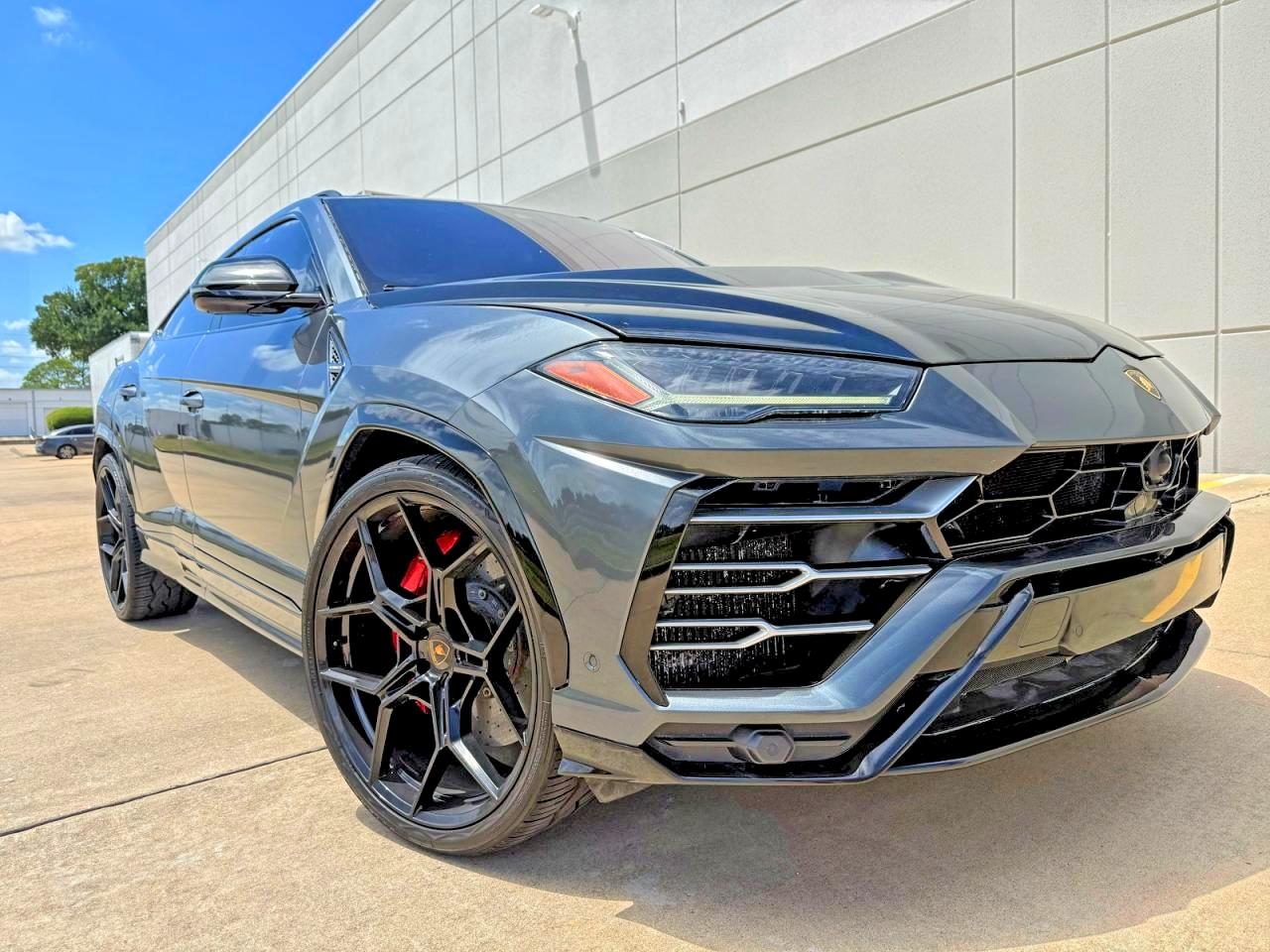 2019 Lamborghini Urus VIN ZPBUA1ZL2KLA04790 COPART salvage auction — Minor Dent/Scratches, TX - CERT OF TITLE-REBUILT SALVAGE (P), sold $64,000 on 2026-09-11 (photo 1)