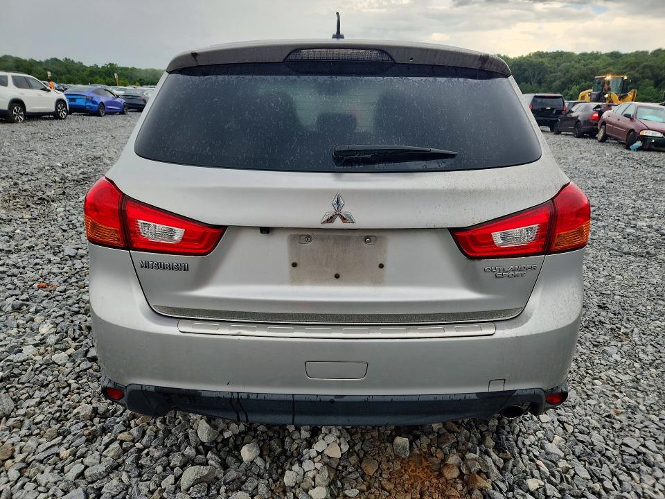 2015 Mitsubishi VIN 4A4AP4AU0FE006037 COPART salvage auction — MECHANICAL, Salvage Title, sold $800 on 2026-08-25 (photo 6)