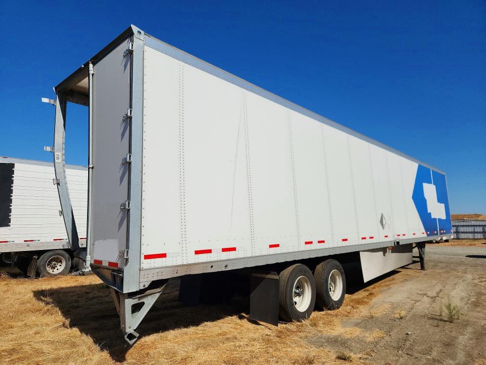 2025 Wabash Dvcvhpc VIN 1JJV532DXSL631839 COPART salvage auction — REAR END, CA - SALVAGE CERTIFICATE, sold $2,300 on 2026-09-10 (photo 3)