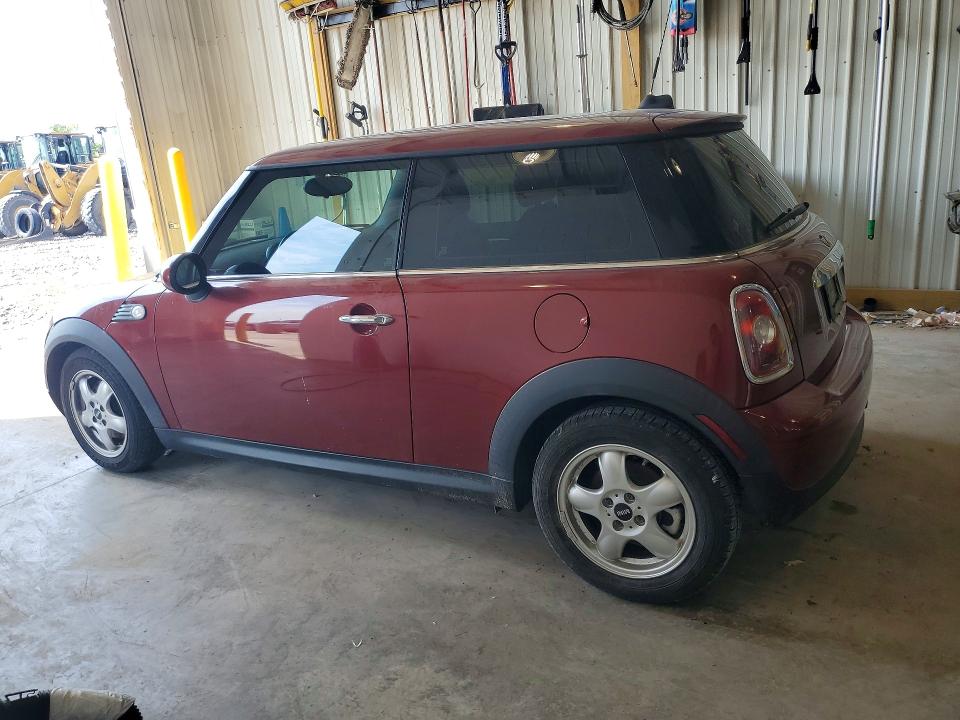 2009 Mini Cooper VIN WMWMF33559TW74212 COPART salvage auction — NORMAL WEAR, Mo - Certificate Of Title, sold $70 on 2026-08-18 (photo 2)