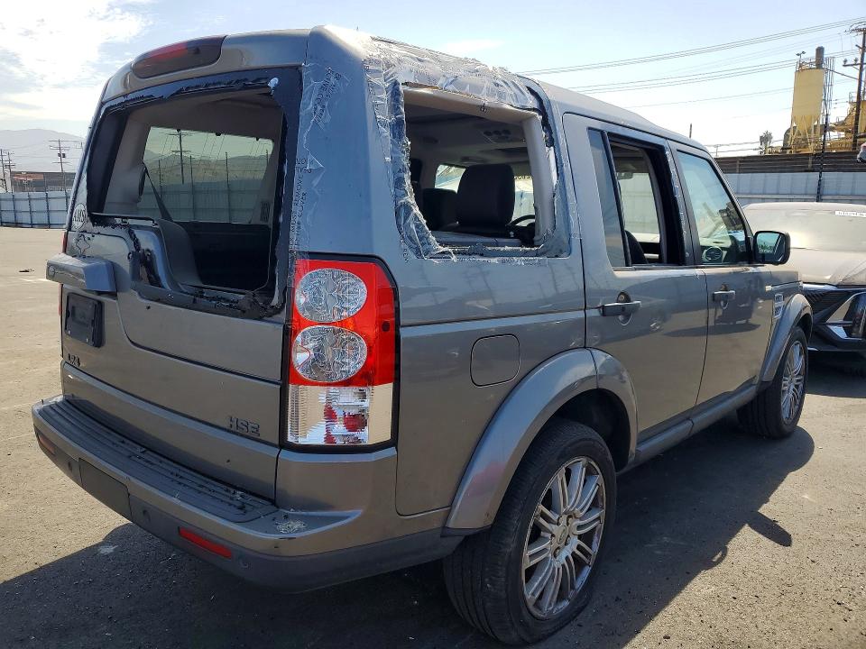 2011 Land rover Lr4 VIN SALAK2D48BA579400 COPART salvage auction — VANDALISM, Ca - Salvage Certificate, sold $1,400 on 2026-08-26 (photo 3)