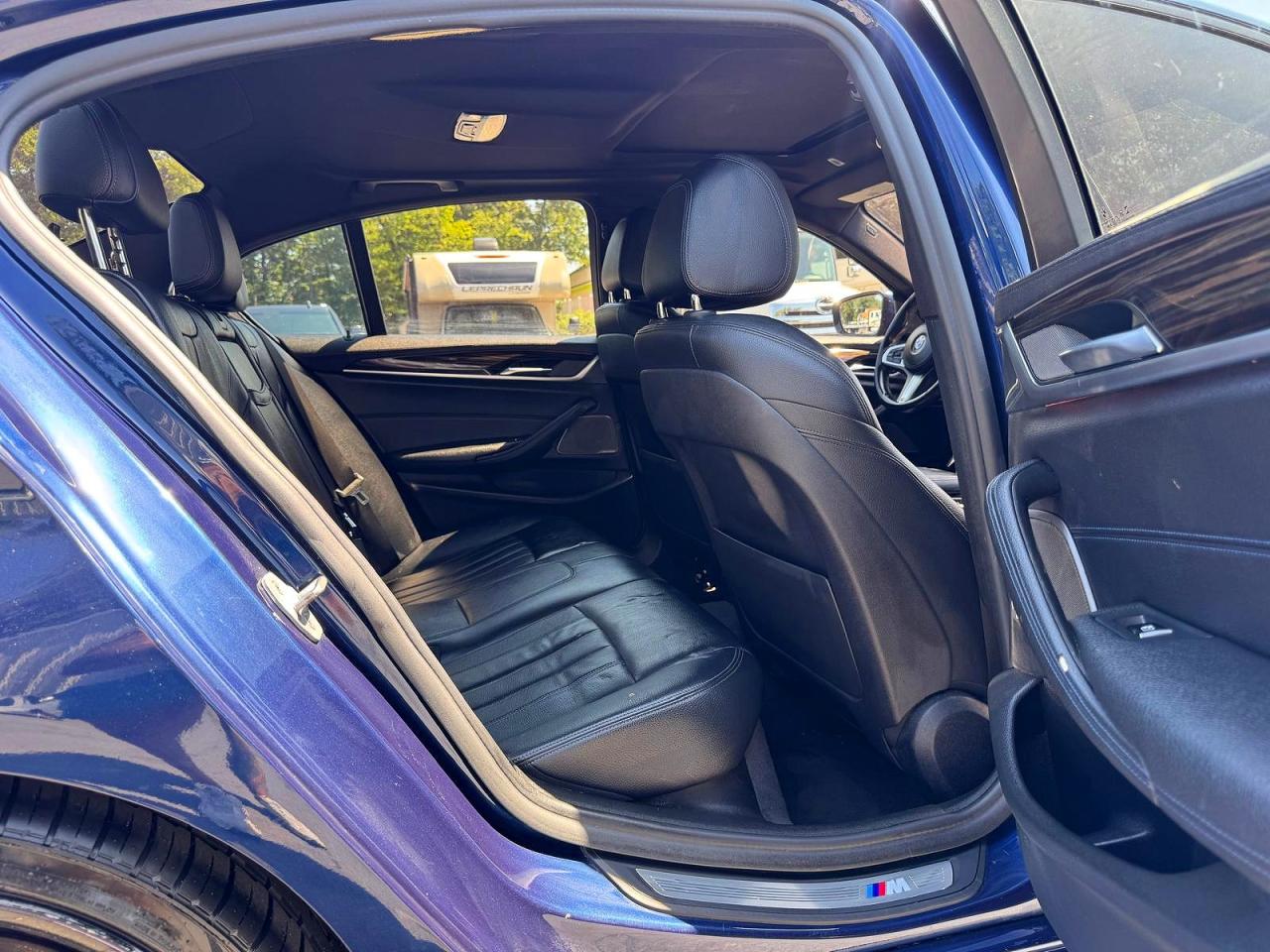 2018 BMW 5er VIN WBAJE5C51JWA95211 COPART salvage auction — Minor Dent/Scratches, VA - CERTIFICATE OF TITLE, sold $14,500 on 2026-09-25 (photo 9)