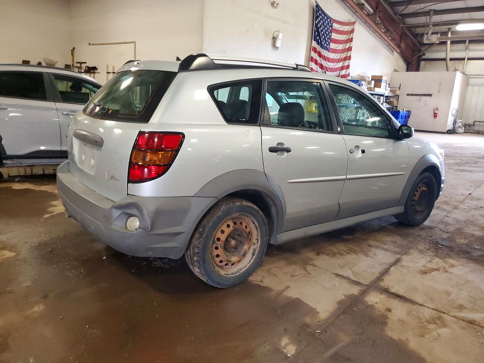 2006 Pontiac Vibe VIN 5Y2SL658X6Z404851 COPART salvage auction — MINOR DENT/SCRATCHES, MI - DEALER ONLY CLEAN TITLE, sold $700 on 2026-09-09 (photo 3)