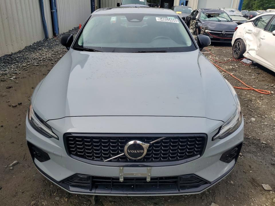 2025 Volvo S60 VIN 7JRL12FJ0SG362685 COPART salvage auction — REAR END, Ct - Clean Title, sold $13,000 on 2026-08-19 (photo 5)
