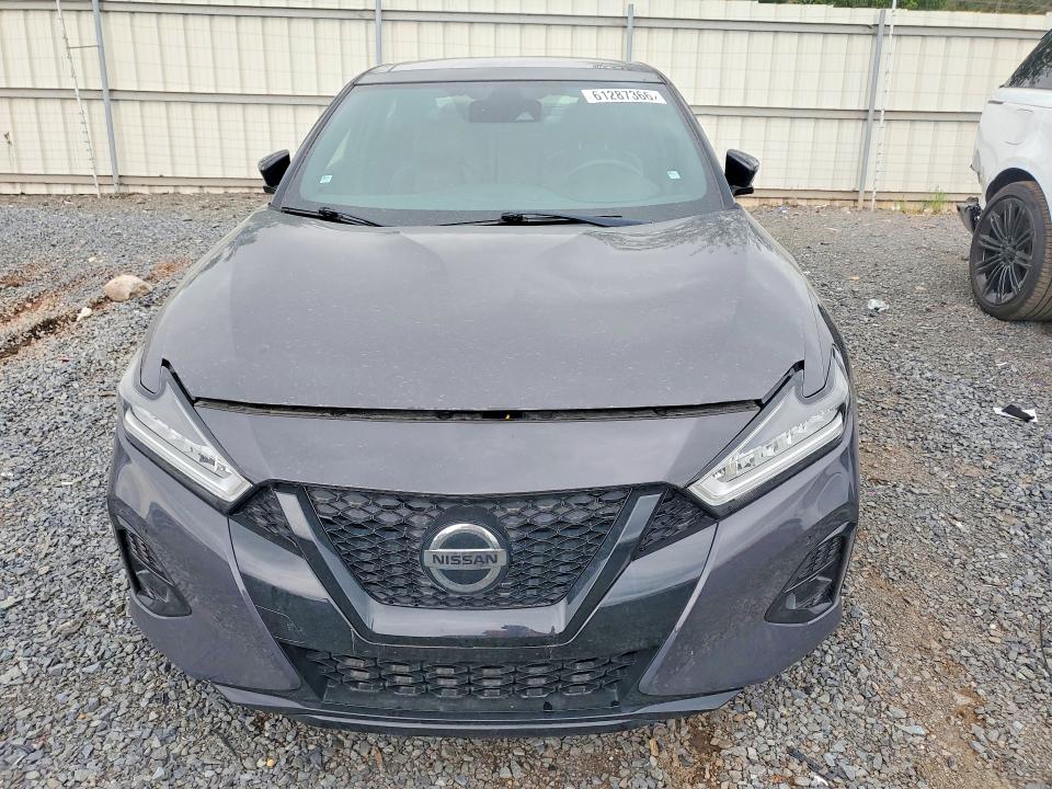 2021 Nissan Maxima VIN 1N4AA6FVXMC501494 COPART salvage auction — MINOR DENT/SCRATCHES, Salvage Title, sold $12,800 on 2026-08-21 (photo 5)