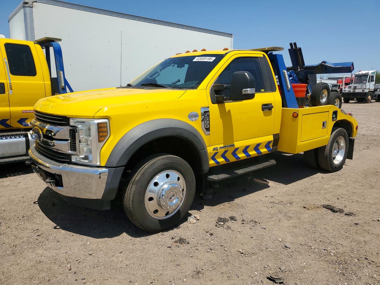 2019 Ford F-550 Super Duty VIN 1FDUF5GT8KEF91225 — COPART salvage auction photo