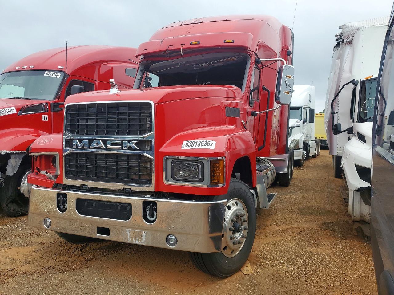2025 Mack Pinnacle VIN 1M1PN4GYXSM017743 — COPART salvage auction photo