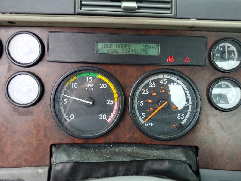 2009 Freightliner Conventional VIN 1FUJBBCK89LAF5242 COPART salvage auction — NORMAL WEAR, TN - CERTIFICATE OF TITLE, sold $2,050 on 2026-09-01 (photo 9)