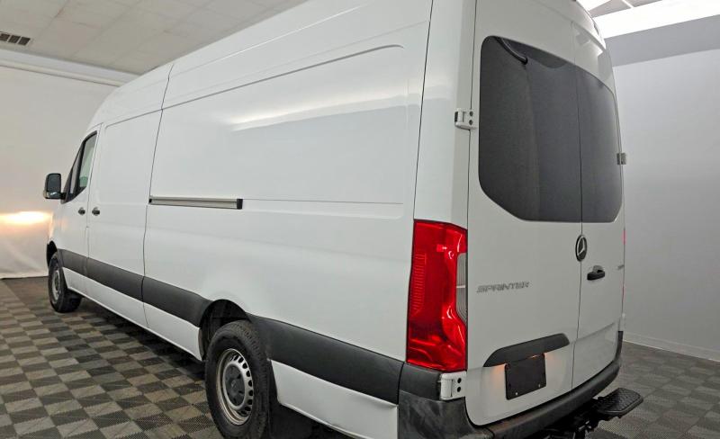 2023 Mercedes-benz Sprinter VIN W1Y4NCHY2PT126508 COPART salvage auction — NORMAL WEAR, Tx - Certificate Of Title (P), sold $12,200 on 2026-08-24 (photo 3)