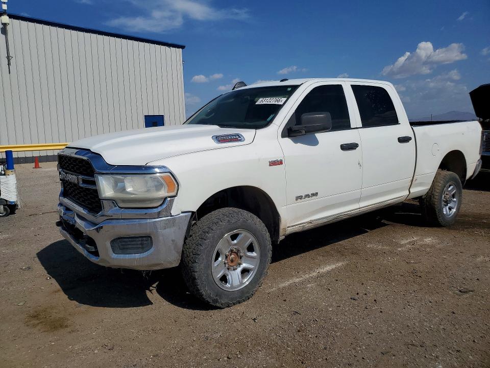 2020 Ram 2500 VIN 3C6UR5CJ0LG304252 COPART salvage auction — VANDALISM, Salvage Title, sold $8,900 on 2026-08-21 (photo 1)